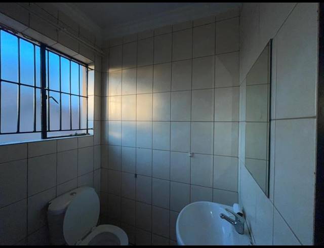 2 BEDROOM PROPERTY TO RENT IN LENASIA EXT 2